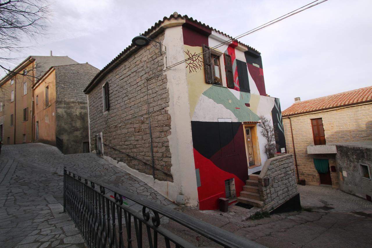 Вилла La Casa Del Rosario Aggius Экстерьер фото